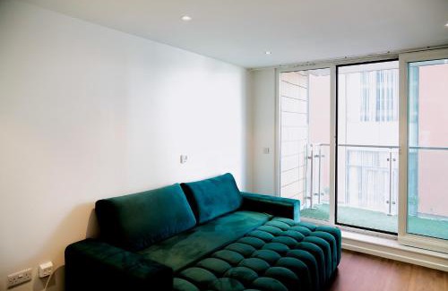 Docklands Apartment | near Canary Wharf London O2 Arena Apartment