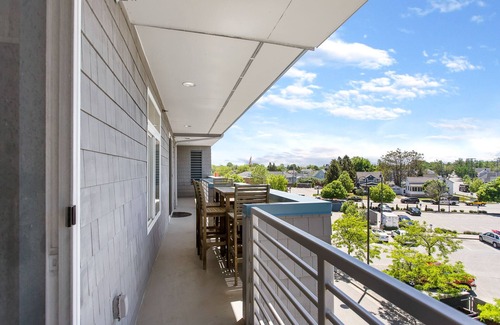 Grand Haven Condo | NEAR DOWNTOWN LARGE CONDO Sleeps 8 ~ 4BR With Private Balconies ~ 3 Full Baths