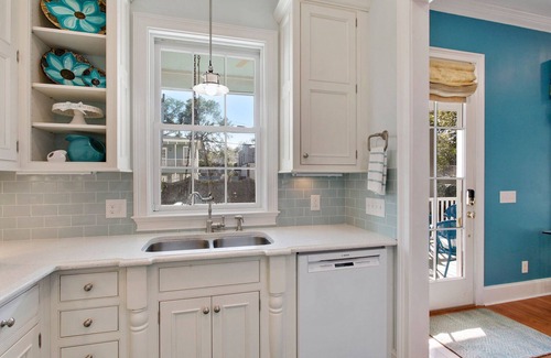 Savannah Victorian District House | Near Forsyth Park with Huge Yard + Room to Relax