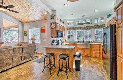 Show Low Cabin | Near Hiking: Cabin w/Deck & Grill in Show Low