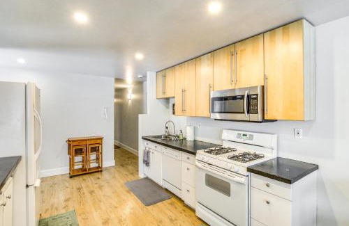 South Addition Apartment | Near Hiking Cozy Anchorage Retreat with Fireplace!
