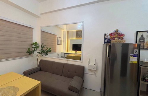 Basak Condo | Near Mactan International airport Condo with Private Entrance and Shared Pool