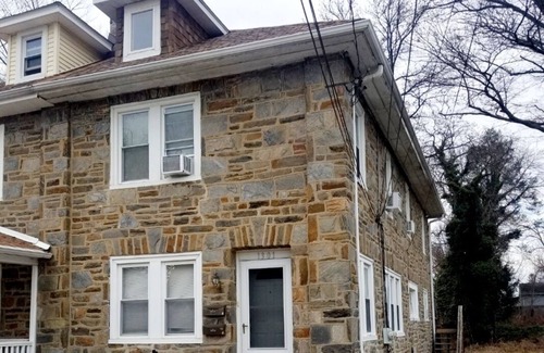 Swarthmorewood Apartment | Near Philly-Pet Friendly- 10 Min From Airport-Super Centralized- Stadium- Eagles