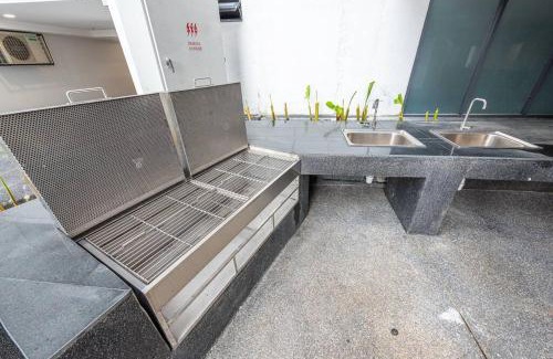 Shah Alam Apartment | NEAR Subang Airport DK impian 2 ROOM 2-4 pax