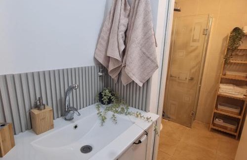 Netiv HaShayara Apartment | Near the orchard