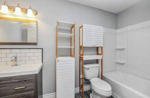 College Station Apartment | NEAR TX A&M, HWY 6 , NO CLEANING FEE ,ENTIRE Blace