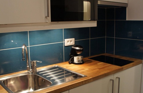 Le Chesnay Apartment | Near Versailles, 500 m park castle, 50 m shopping center Parly 2