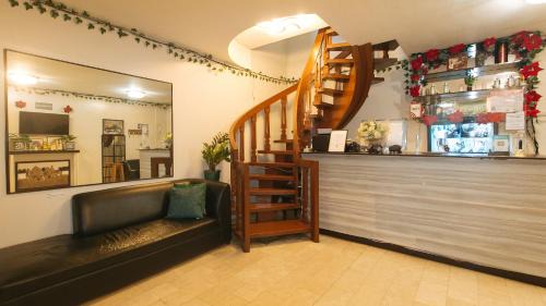 Pasay Hostel | Nearest Hostel Pasay City by RedDoorz