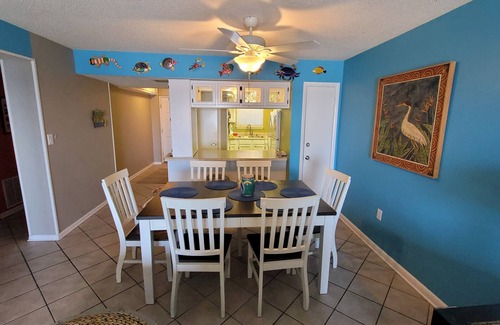 Gulf Shores Condo | ! NEED SAND BETWEEN YOUR TOES? Driftwood Towers 6B. Right on the Beach.