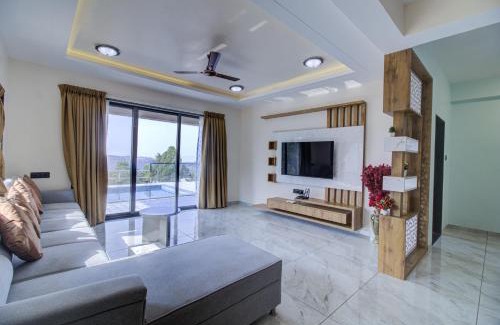 Kaswand Villa | Neelachal Villas by RootStays