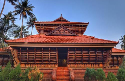 Irinjalakuda Hotel | Neelambari Ecotoursm