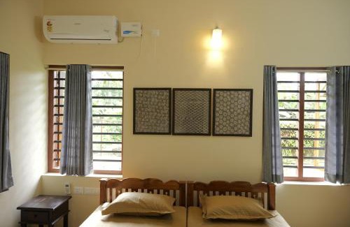 Kumarakom House | Neelambari - Riverside Private Bedroom