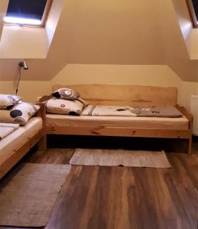 Kistolmacs Apartment | Nefelejcs Fagyizó és Apartmanház