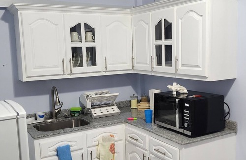 Providence House | Nell's Comfort Suite Apt#1