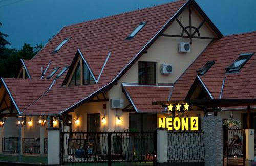 Gyoparosfuerdo Bed & Breakfast | Neon2 - Vendégház