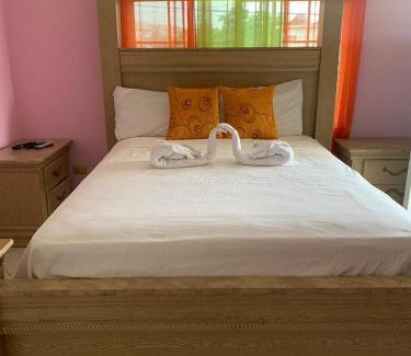 Tower Isle House | NesheLee Resorts