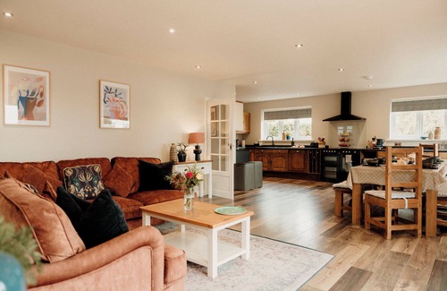 Wingate House | Nest @ Red Hurworth - hot tub with reservoir views