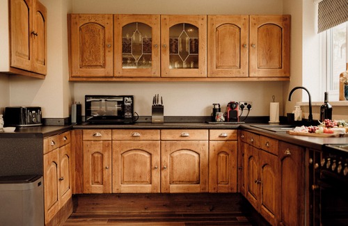 Wingate House | Nest @ Red Hurworth - hot tub with reservoir views