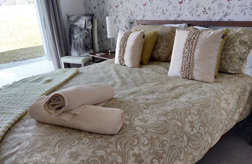 Deepdene Cottage | Nestled between the Forrest and Ocean - Hidden rural gem!