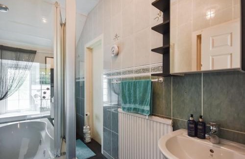 Dollar House | Nether Auchlinsky Cottage