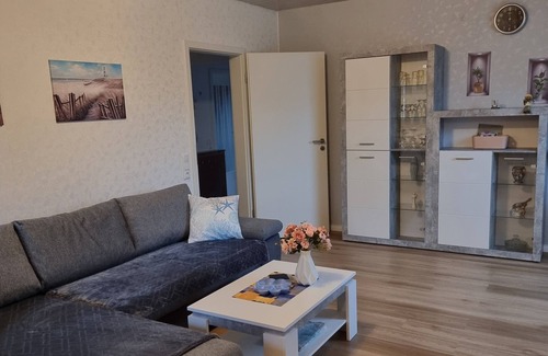 Lensahn Apartment | Neu Renovierte, Gemütliche Ferienwohnung, Zentral Gelegen Nähe Ostsee und Wälder