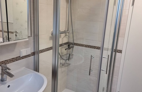 Lensahn Apartment | Neu Renovierte, Gemütliche Ferienwohnung, Zentral Gelegen Nähe Ostsee und Wälder