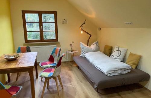 Levis Apartment | Neu renoviertes 2Zi Appartment im DG