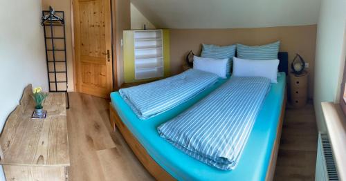 Levis Apartment | Neu renoviertes 2Zi Appartment im DG