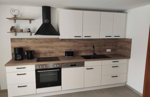 Surberg House | Neu Saniertes Ferienhaus Umgeben von Malerischen Wiesen