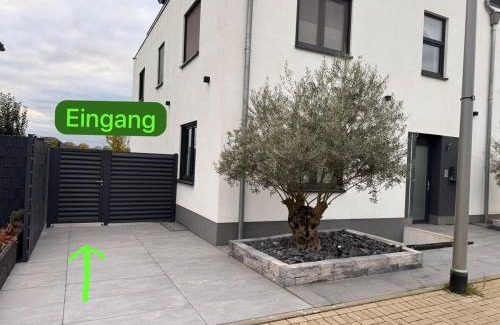 Rhein-Erft-Kreis District Apartment | Neubau 2-Zi Wohnung - 15 min von Köln