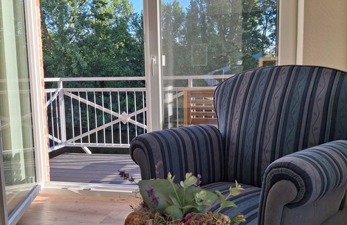 Eilsum Apartment | Neue 80qm Ferienwohnung für 4 Pers. + 2 Hunde mit Kamin, Balkon & Wasserblick