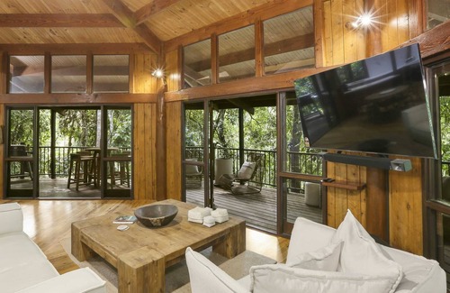 Kamerunga Cabin | Neverland - The Stoney Creek Treehouse