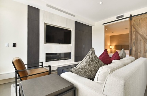 Park City Condo | New 1 BR Residence in Canyons Village- Ski in/ski out! by RedAwning