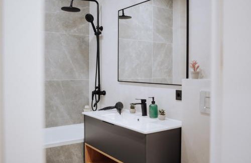 Riscani Apartment | NEW 2BR Near Rîșcani Park