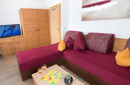 Mayrhofen Apartment | NEW: 2SZ apartment in the center with balcony and garden, right on the ski lift