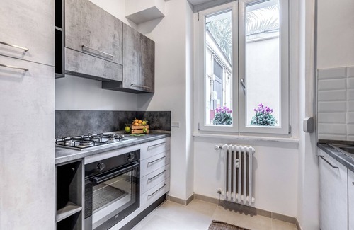 Aurelio Apartment | New and cozy apartment just minutes from Vatican City
