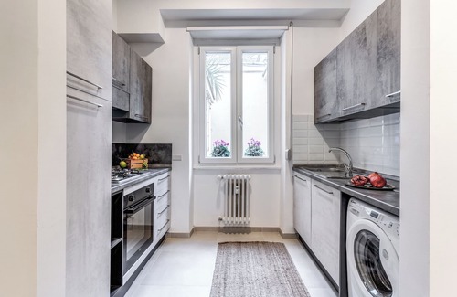 Aurelio Apartment | New and cozy apartment just minutes from Vatican City