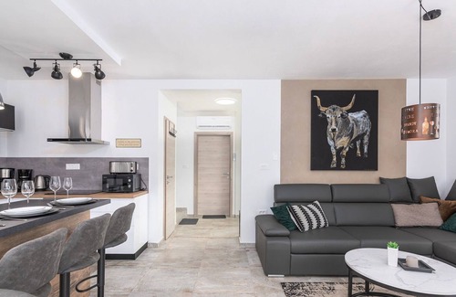 Zbandaj Cabin | New and modern villa with private pool for 8 people, near Porec