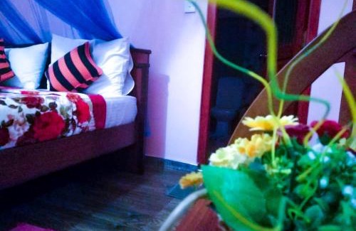 Ambagollapathana House | New Blue Home