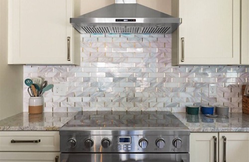 Saunderstown House | New Build, Private Beach, Central Air, Big Yard, Firepit, Wine Bar