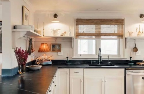 Hudson House | New Charming 3-bedroom 1892 Farmhouse 3min from downtown Hudson, NY