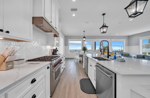Sunnyside On The Gulf House | New Coastal Craftsman Masterpiece. 9 BR/11BA, Private Pool & Hot Tub, Gulf View
