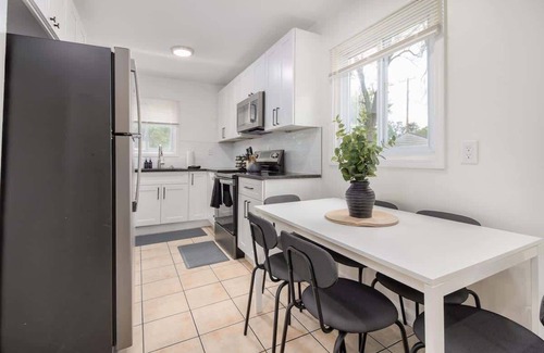 Hazel Park House | NEW!Comfy 3BR/2BA Home/Friendly City of Hazel Park