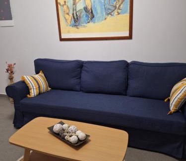 Nea Alikarnassos Apartment | New & comfy apt near Heraklion-airport and sea