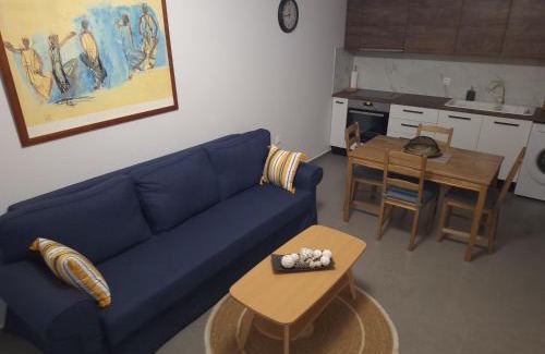 Nea Alikarnassos Apartment | New & comfy apt near Heraklion-airport and sea