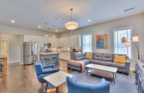 12 South Condo | New construction boutique condo in the heart of the dynamic 12 South neighborhood