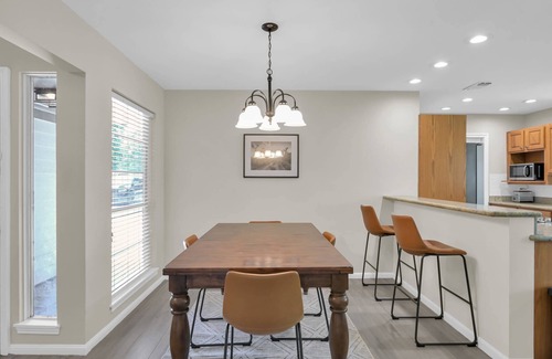 Grogan's Mill House | NEW! Cozy Single Story 3BR in The Woodlands | Pet Friendly, Yard, Workspace, Great Location
