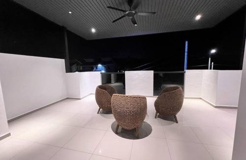 Muar House | [New Double Storey] 12 to 14 Pax - SG ABONG - BRIGHT INN HOMESTAY