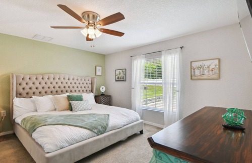 Harbor Bluffs House | New heated saltpool w Kayaks, 8min to Shore: Tranquil Escape