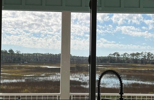 Steinhatchee House | New Home with Stunning Views of The Gulf of America & Porpoise Creek